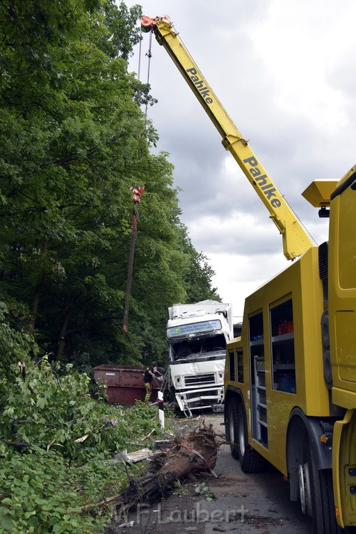 Schwerer VU A 3 Rich Oberhausen Hoehe AK Leverkusen P820.JPG - Miklos Laubert